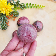 Load image into Gallery viewer, Black Laced Rhodonite Palmstone