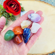 Load image into Gallery viewer, 7 Chakra Crystal Kit Set
